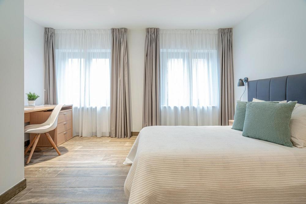 Met Pamplona Hotell Exteriör bild