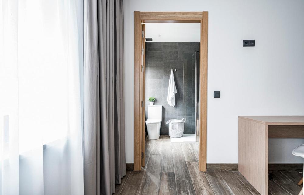 Met Pamplona Hotell Exteriör bild