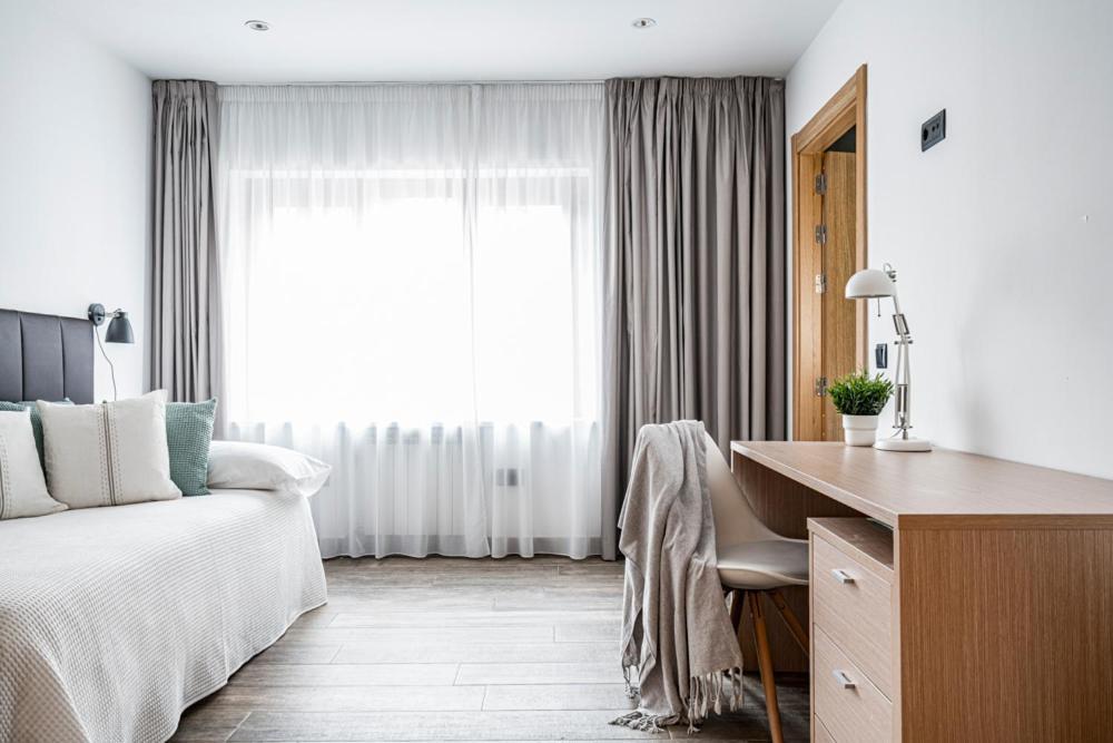 Met Pamplona Hotell Exteriör bild