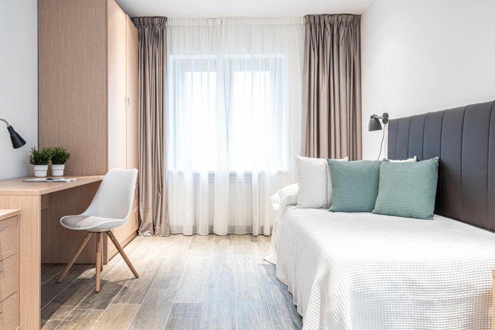 Met Pamplona Hotell Exteriör bild